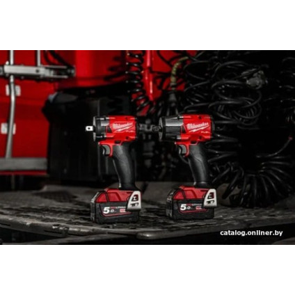 Гайковерт Milwaukee M18 FIW2F12-502X 4933478444 (с 2-мя АКБ, кейс)