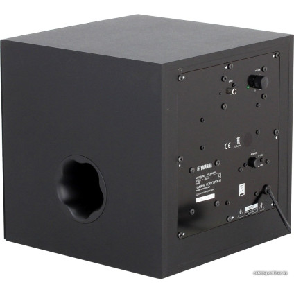 Проводной сабвуфер Yamaha NS-SW050 (черный)