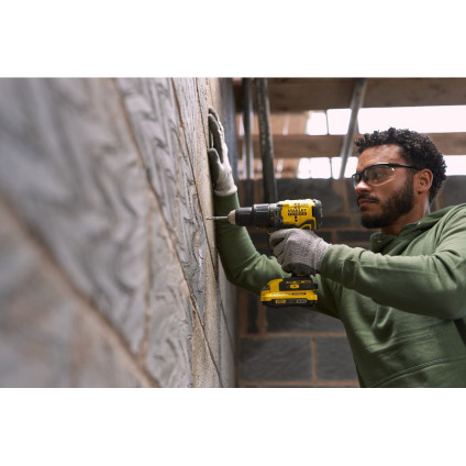 Дрель-шуруповерт Stanley SFMCD715D2K (с 2-мя АКБ, кейс)