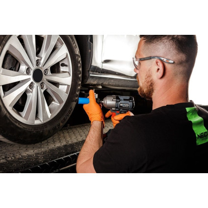 Гайковерт GRAPHITE 58G038 (без АКБ)