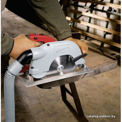 Дисковая (циркулярная) пила Milwaukee SCS 65 Q