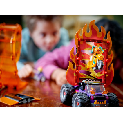 Конструктор LEGO City 60339 Трюковая арена Двойная петля