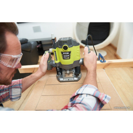 Вертикальный фрезер Ryobi RRT1600-K 5133004796