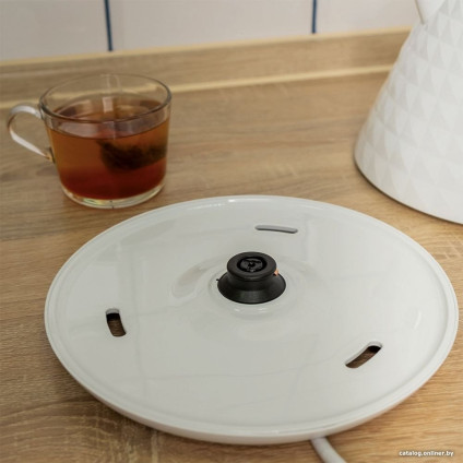 Электрический чайник Eldom C275 Nelo (белый)