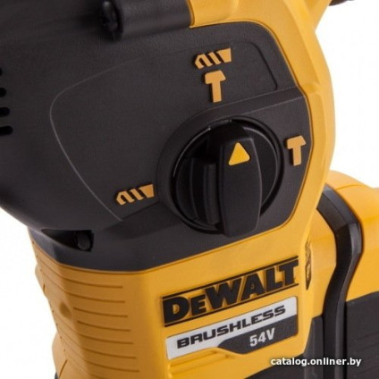 Перфоратор DeWalt DCH333NT (без АКБ)