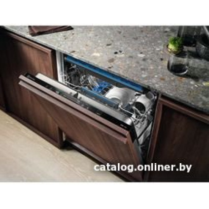 Встраиваемая посудомоечная машина Electrolux EES48401L