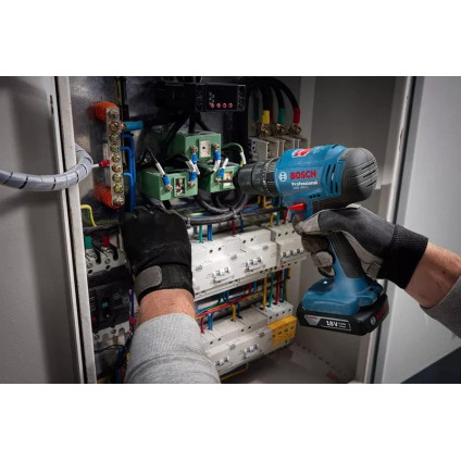 Ударная дрель-шуруповерт Bosch GSB 183-LI Professional 06019K9100 (с 2-мя АКБ, кейс)