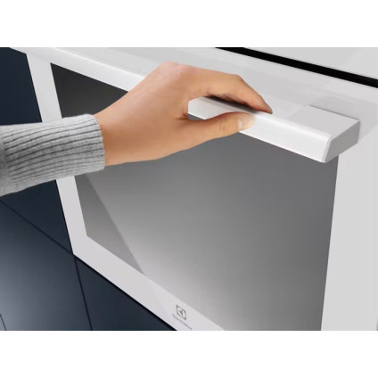 Электрический духовой шкаф Electrolux EOF5F50BV