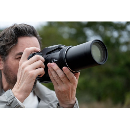 Фотоаппарат Nikon Coolpix P1100