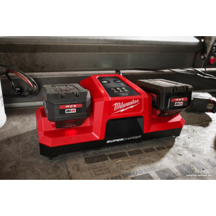 Зарядное устройство Milwaukee M18 M18DBSC 4932492531 (18В)