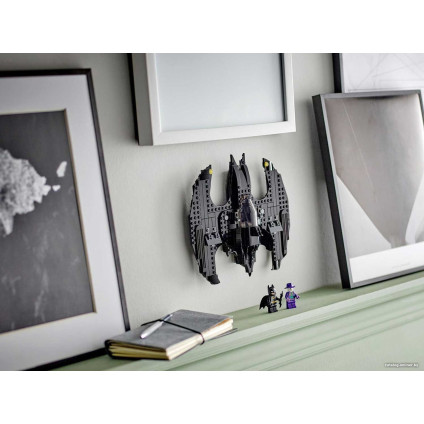 Конструктор LEGO DC Batman 76265 Бэтвинг: Бэтмен против Джокера