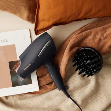 Фен Panasonic EH-NA9J-K825