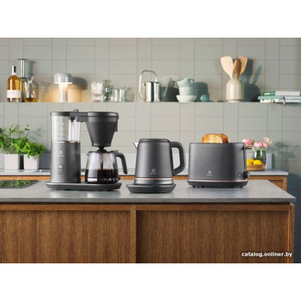 Тостер Electrolux Explore 7 E7T1-6BP
