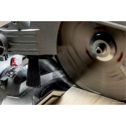 Торцовочная пила Metabo KS 216 M 610216000