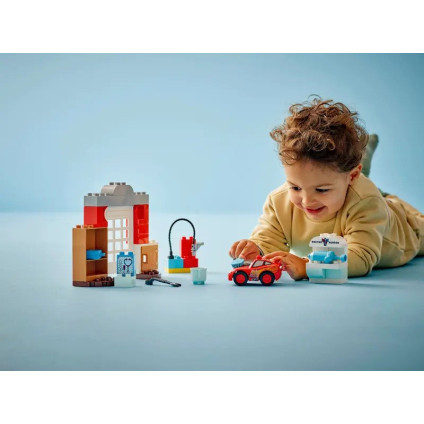 Конструктор LEGO Duplo Визит МакКвина в гараж Дока 10456