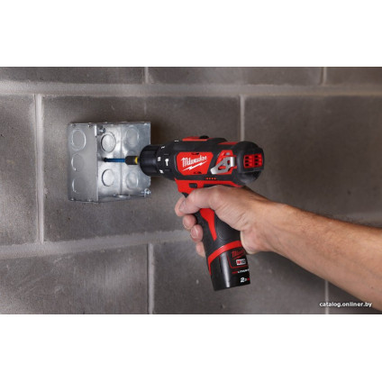 Ударная дрель-шуруповерт Milwaukee M12 BPD-202C 4933441940 (с 2-мя АКБ, кейс)
