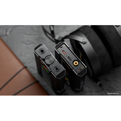 Портативный усилитель FiiO Q15 (черный)