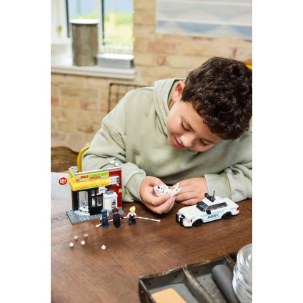 Конструктор LEGO Super Heroes Через вселенные: Майлз Моралес против Спота 76311