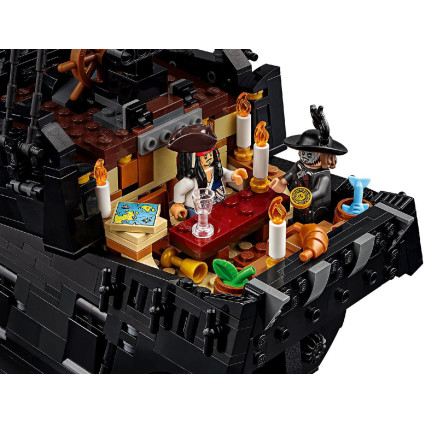 Конструктор LEGO Icons 10365 Пираты Карибского моря: Черная жемчужина