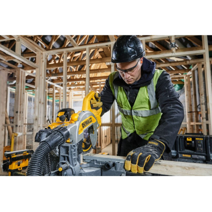 Торцовочная пила DeWalt DCS777T2 (с 2-мя АКБ)