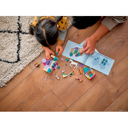 Конструктор LEGO Disney 43204 Веселье в замке Анны и Олафа