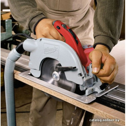 Дисковая (циркулярная) пила Milwaukee SCS 65 Q