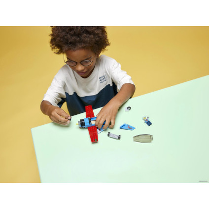 Конструктор LEGO City 60323 Трюковый самолет