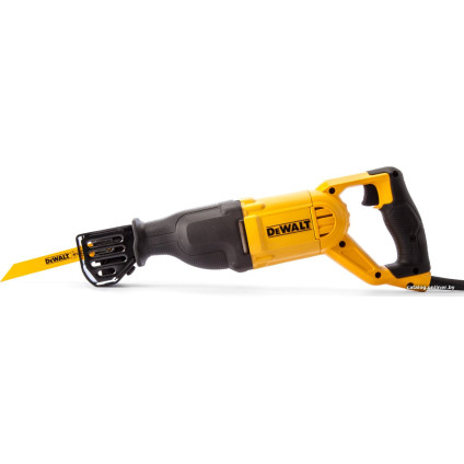 Сабельная пила DeWalt DWE305PK