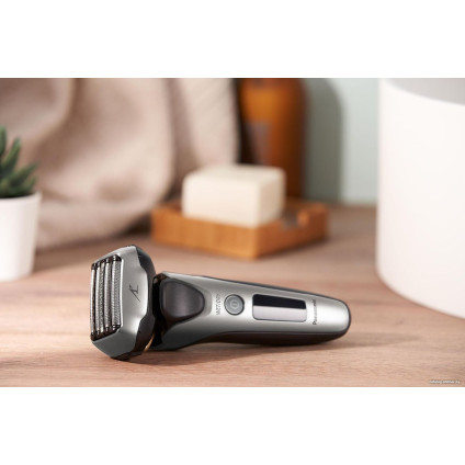 Электробритва Panasonic ES-LV69