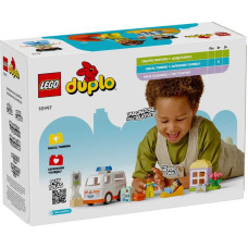 Конструктор LEGO Duplo Скорая помощь и водитель 10447