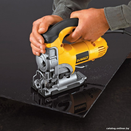 Электролобзик DeWalt DW331K
