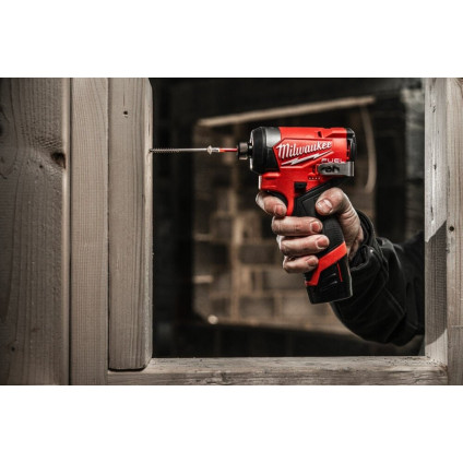 Винтоверт Milwaukee M12 FUEL M12FID2-202X 4933479877 (с 2-мя АКБ, кейс)