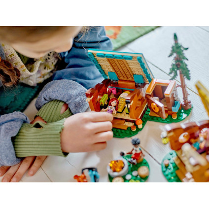 Конструктор LEGO Friends 42624 Лагерь приключений: Уютные домики
