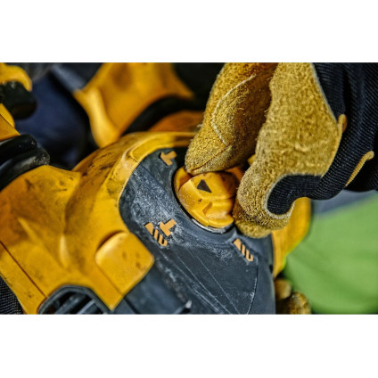 Перфоратор DeWalt DCH323T2-QW (с 2-мя АКБ, кейс)