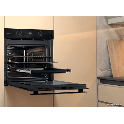 Электрический духовой шкаф Whirlpool OMSR58CU1SB