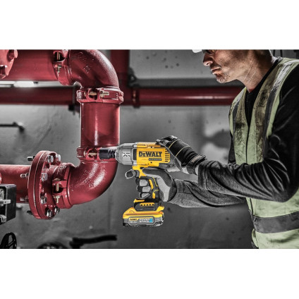 Гайковерт DeWalt DCF900H2T (с 2-мя АКБ, кейс)