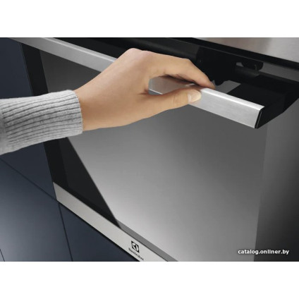 Электрический духовой шкаф Electrolux SurroundCook 600 EOF3H00BX