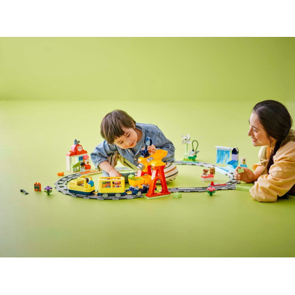 Конструктор LEGO Duplo 10428 Большой интерактивный общественный поезд