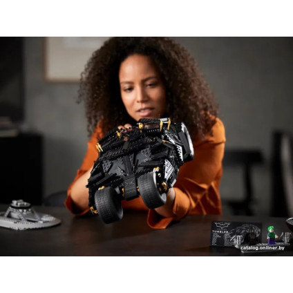 Конструктор LEGO DC Batman 76240 Бэтмобиль Тумблер