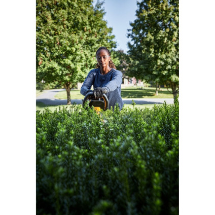 Кусторез DeWalt DCMHT573N (без АКБ)