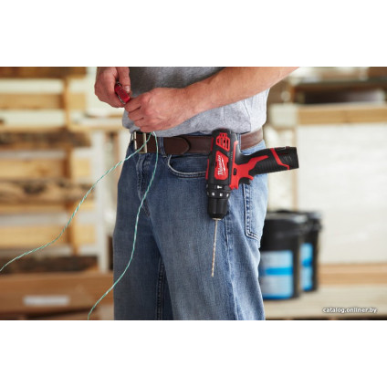 Ударная дрель-шуруповерт Milwaukee M12 BPD-202C 4933441940 (с 2-мя АКБ, кейс)