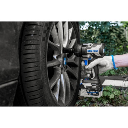 Гайковерт Deko DKBW20XP01-S1 (с 2-мя АКБ, сумка)