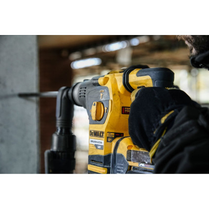 Перфоратор DeWalt DCH323T2-QW (с 2-мя АКБ, кейс)