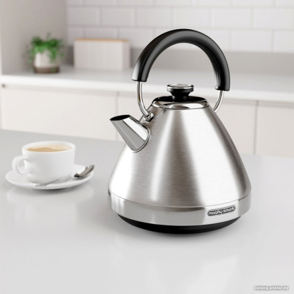 Электрический чайник Morphy Richards Venture Pyramid Silver 100130