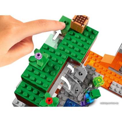 Конструктор LEGO Minecraft 21166 Заброшенная шахта