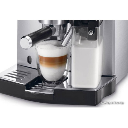 Рожковая кофеварка DeLonghi EC 850.M