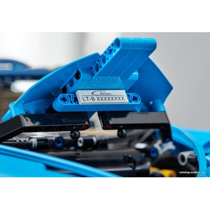 Конструктор LEGO Technic 42083 Bugatti Chiron