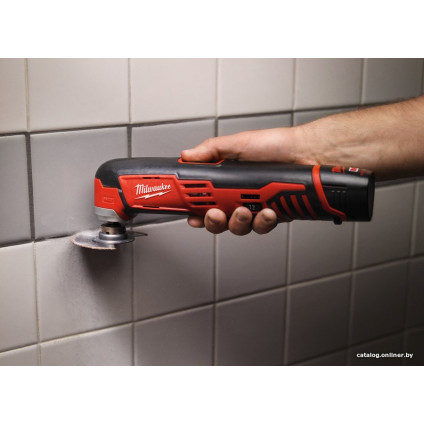 Реноватор Milwaukee C12 MT-202B [4933441710]