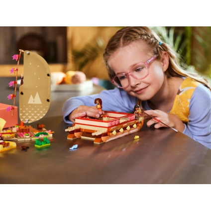 Конструктор LEGO Disney Princess 43270 Моана: приключение на каноэ