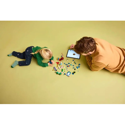 Конструктор LEGO Disney История игрушек: Праздничный поезд и радиоуправл. машинка (43264)